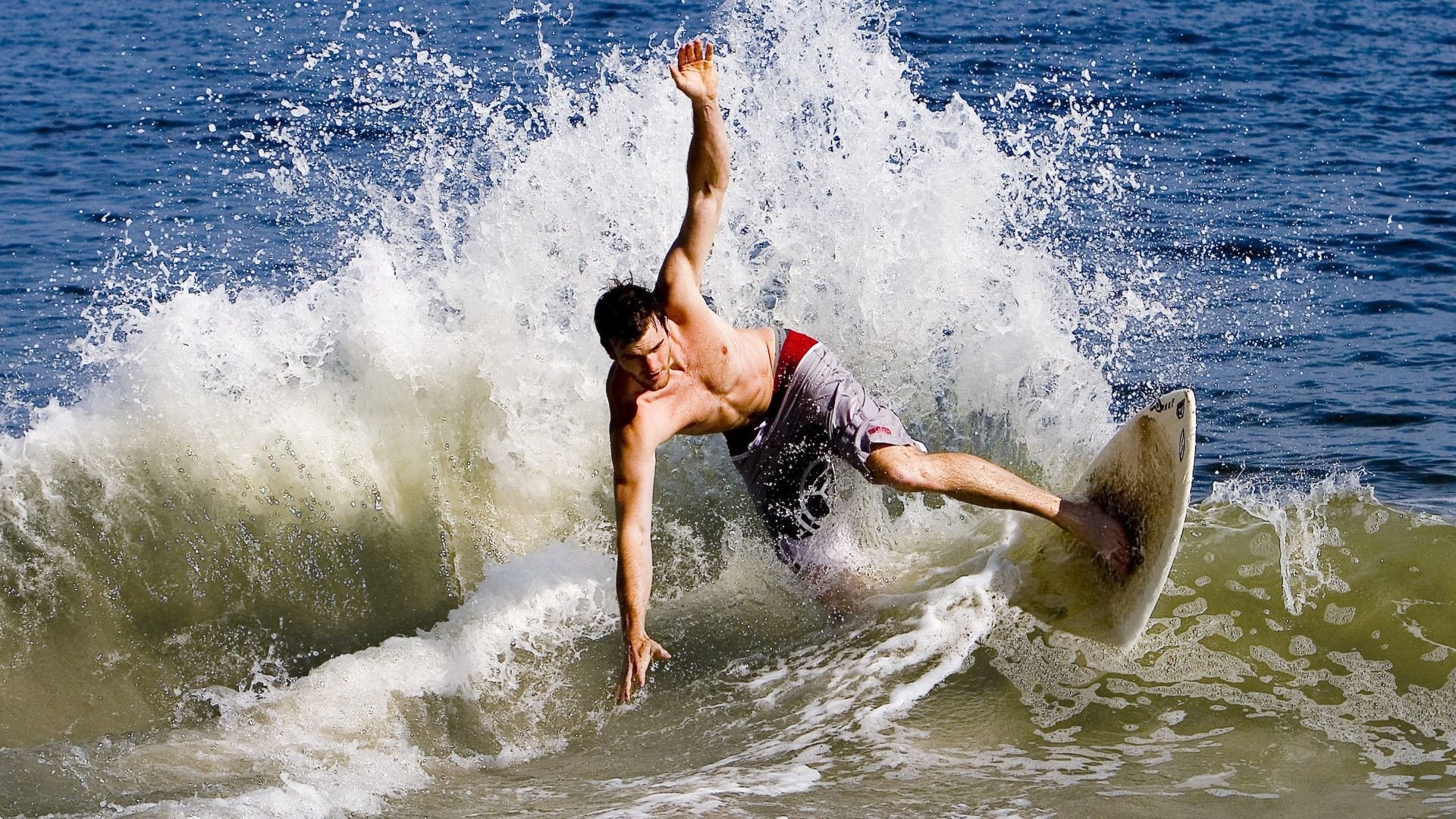 德甲迅猛反击:瞬间突破,场面火爆!,德甲速度