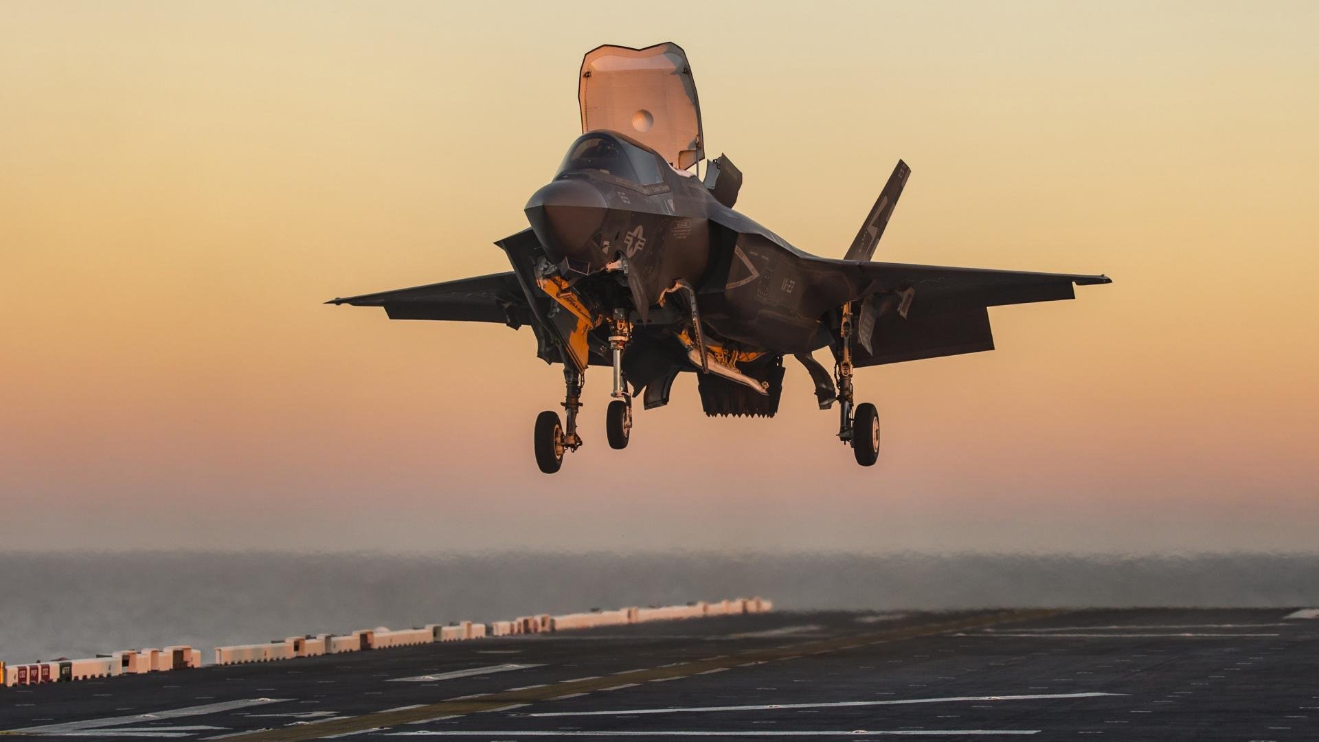 中国篮球新星崭露头角，年轻球员成为关注焦点，中国篮球年轻好苗子