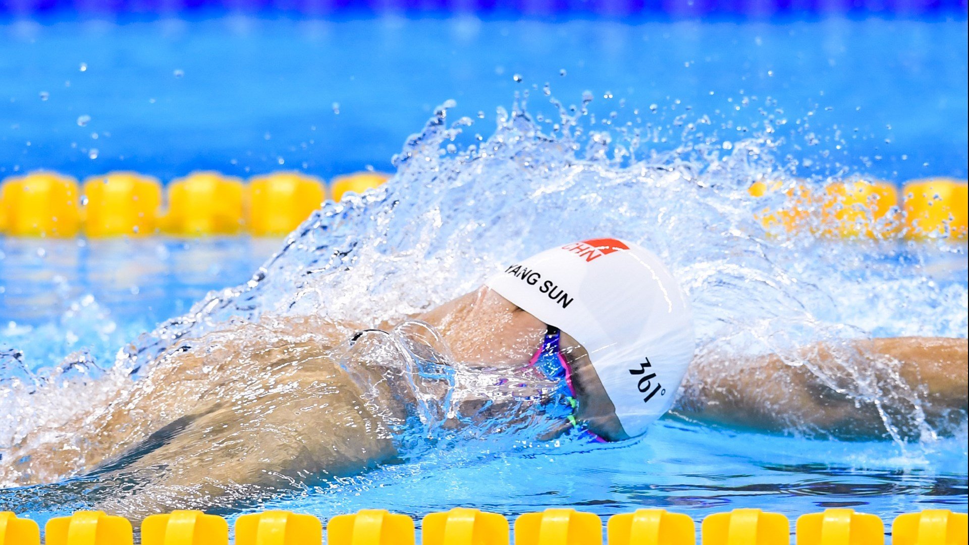 英国队后半程强势发力夺得佳绩，英国队后卫